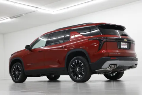 More photos of 2026 Chevrolet Traverse AWD LT at Jim Falk Motors, MO