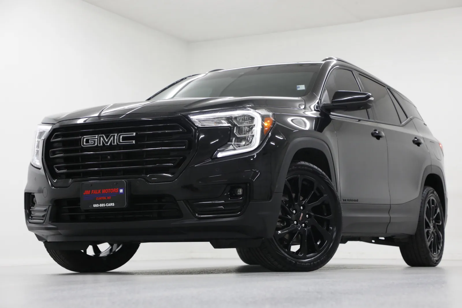 2024 GMC Terrain SLT's photo