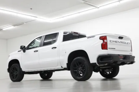 More photos of 2026 Chevrolet Silverado 1500 LT Trail Boss at Jim Falk Motors, MO