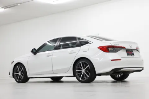 More photos of 2022 Honda Civic Sedan Touring at Jim Falk Motors, MO