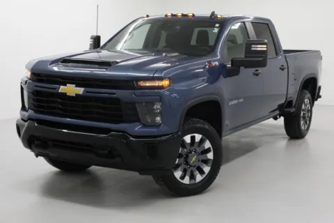 More photos of 2024 Chevrolet Silverado 2500HD Custom at Jim Falk Motors, MO