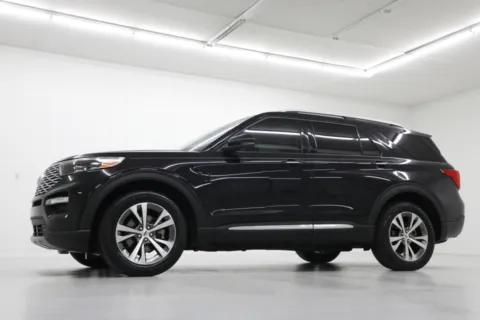 Photos of 2020 Ford Explorer Platinum for sale in Clinton, MO at Jim Falk Motors