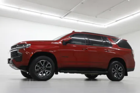 Photos of 2021 Chevrolet Tahoe Z71 for sale in Clinton, MO at Jim Falk Motors