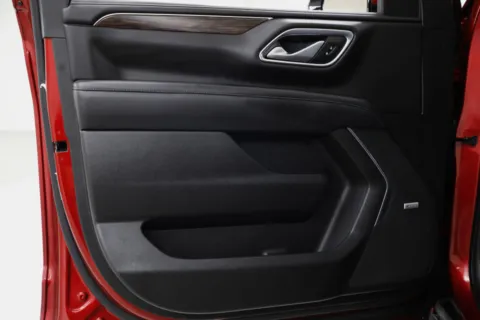 More photos of 2021 Chevrolet Tahoe Z71 at Jim Falk Motors, MO