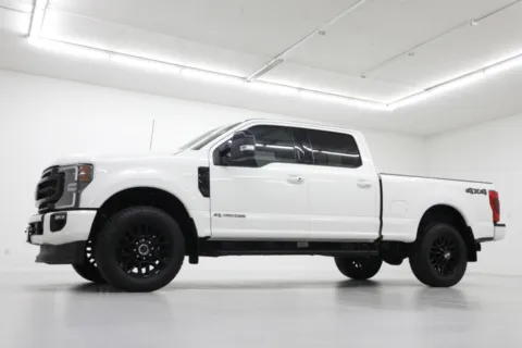 Photos of 2022 Ford Super Duty F-250 SRW LARIAT for sale in Clinton, MO at Jim Falk Motors