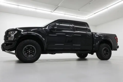 Photos of 2018 Ford F-150 Raptor for sale in Clinton, MO at Jim Falk Motors