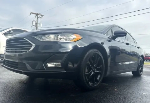 Blue 2020 Ford Fusion SE for sale in Clinton, MO