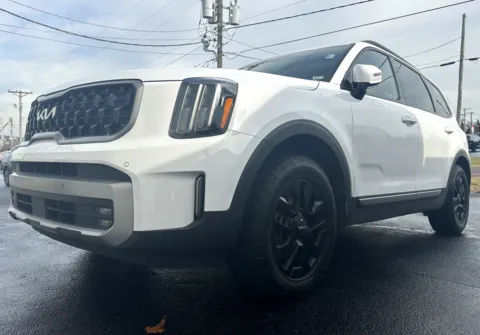 White 2023 Kia Telluride SX for sale in Clinton, MO