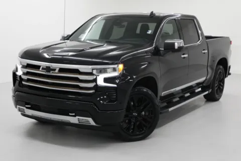 More photos of 2022 Chevrolet Silverado 1500 High Country at Jim Falk Motors, MO