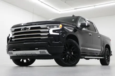 Black 2022 Chevrolet Silverado 1500 High Country for sale in Clinton, MO