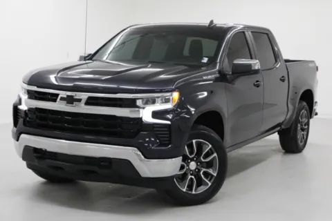 Gray 2022 Chevrolet Silverado 1500 LT for sale in Clinton, MO