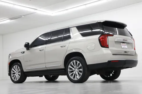 More photos of 2023 GMC Yukon Denali at Jim Falk Motors, MO