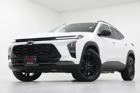 White 2024 Chevrolet Trax ACTIV for sale in Clinton, MO