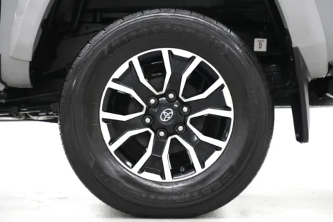 More photos of 2020 Toyota Tacoma TRD Sport at Jim Falk Motors, MO