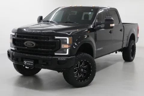 More photos of 2021 Ford Super Duty F-250 SRW LARIAT at Jim Falk Motors, MO