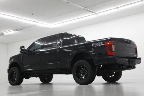 More photos of 2021 Ford Super Duty F-250 SRW LARIAT at Jim Falk Motors, MO