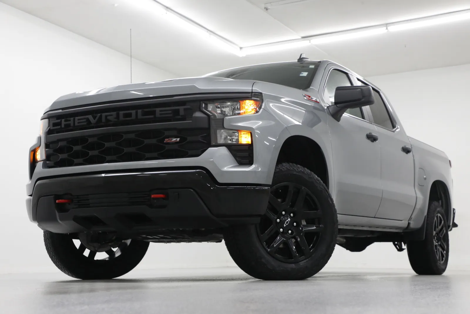 2024 Chevrolet Silverado 1500 Custom's photo