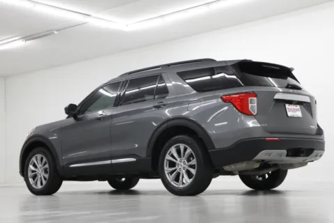 More photos of 2023 Ford Explorer XLT at Jim Falk Motors, MO