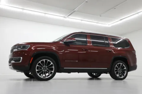 Photos of 2022 Jeep Wagoneer Series III for sale in Clinton, MO at Jim Falk Motors