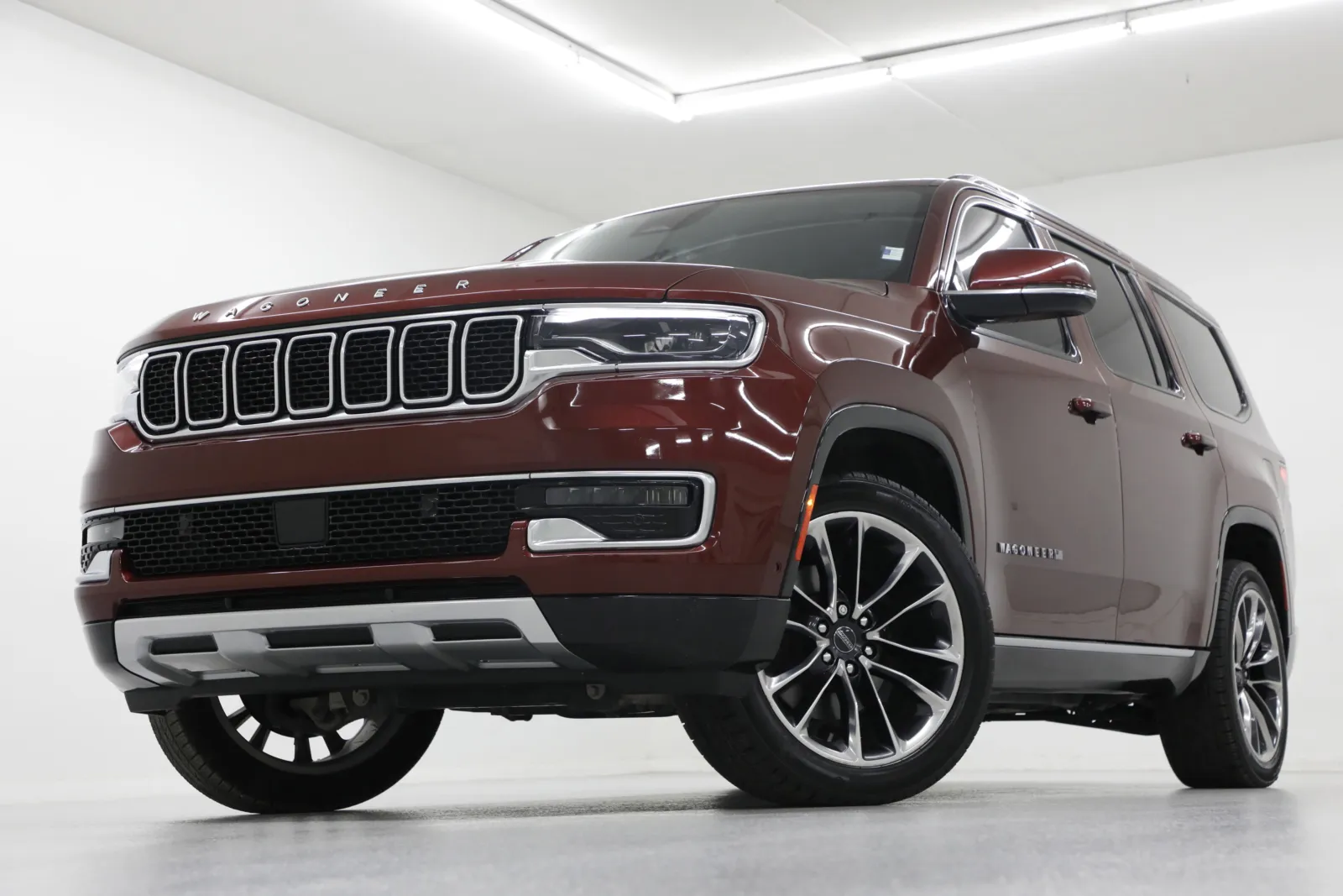 2022 Jeep Wagoneer Series III's photo