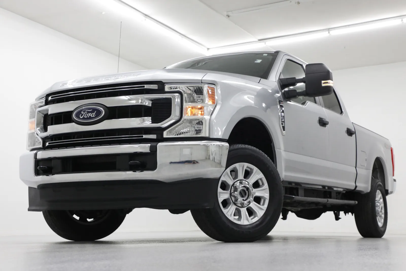 2022 Ford F-350 Super Duty XL's photo