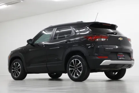 More photos of 2024 Chevrolet Trailblazer LT at Jim Falk Motors, MO