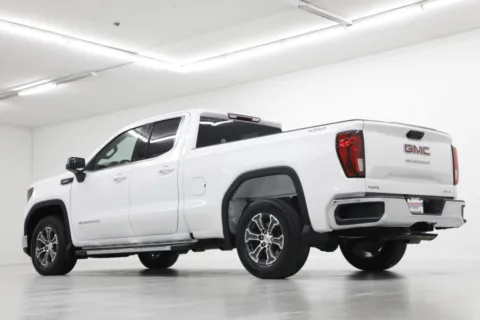 More photos of 2024 GMC Sierra 1500 SLE at Jim Falk Motors, MO