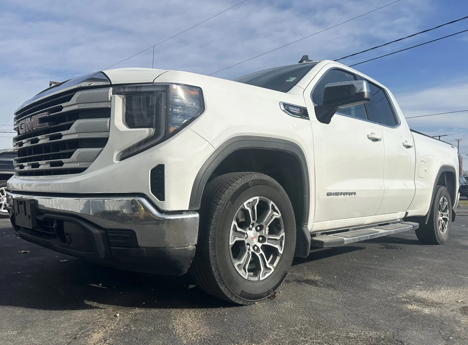 2024 GMC Sierra 1500 SLE's photo