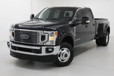 Black 2022 Ford Super Duty F-350 DRW LARIAT for sale in Clinton, MO