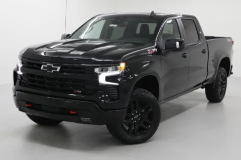 More photos of 2026 Chevrolet Silverado 1500 LT Trail Boss at Jim Falk Motors, MO