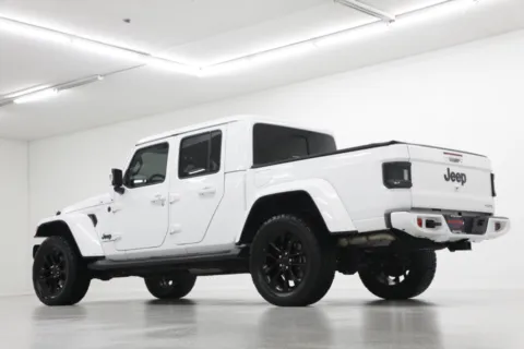 More photos of 2023 Jeep Gladiator High Altitude at Jim Falk Motors, MO