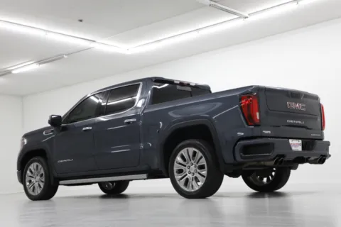 More photos of 2021 GMC Sierra 1500 Denali at Jim Falk Motors, MO