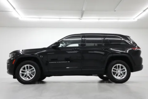 Another view of 2023 Jeep Grand Cherokee Laredo for sale in Clinton, MO at Jim Falk Motors