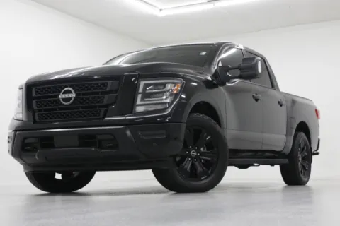 Black 2023 Nissan Titan SV for sale in Clinton, MO