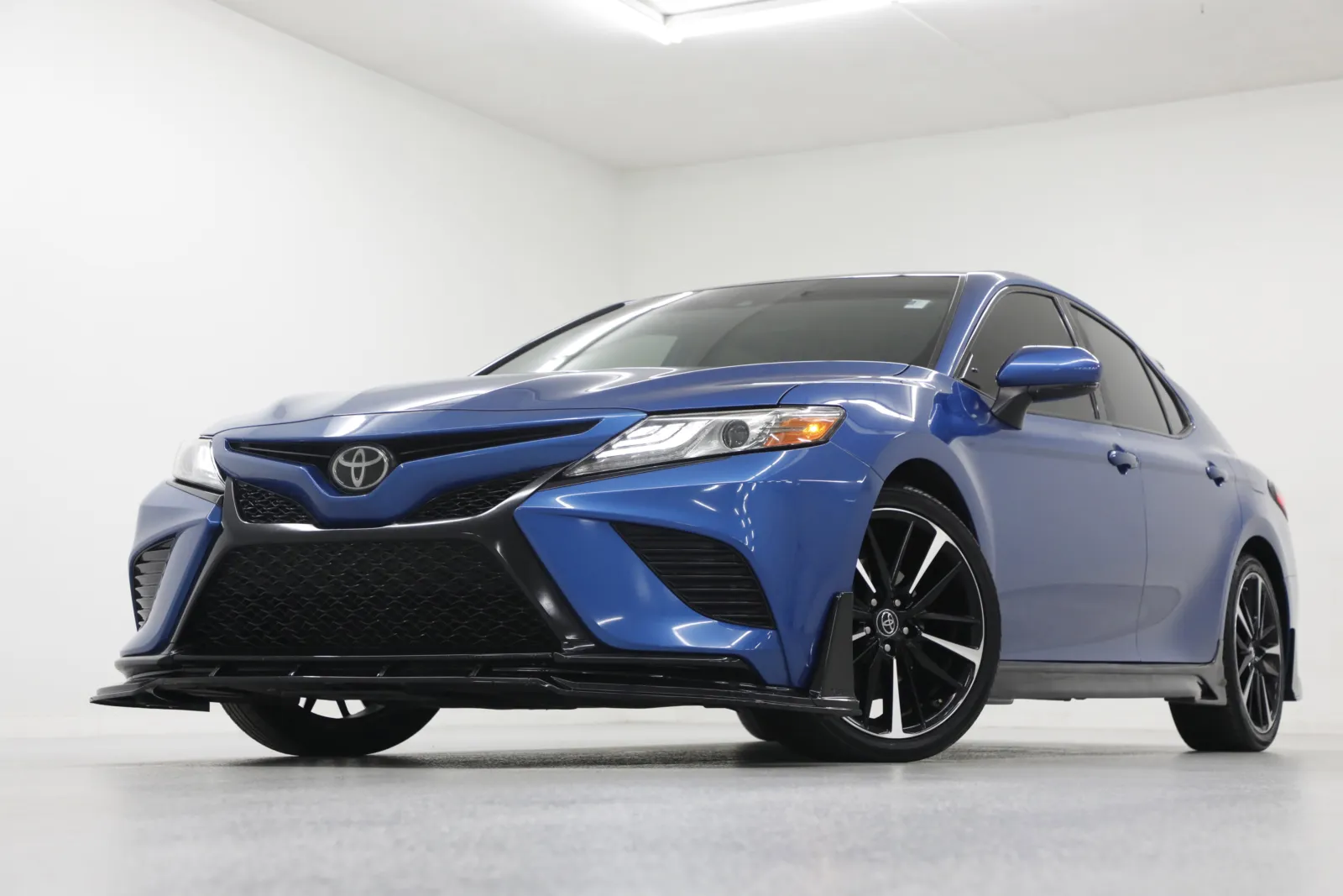 Blue 2019 Toyota Camry XSE for sale in Clinton, MO