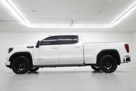 More photos of 2023 GMC Sierra 1500 Elevation at Jim Falk Motors, MO