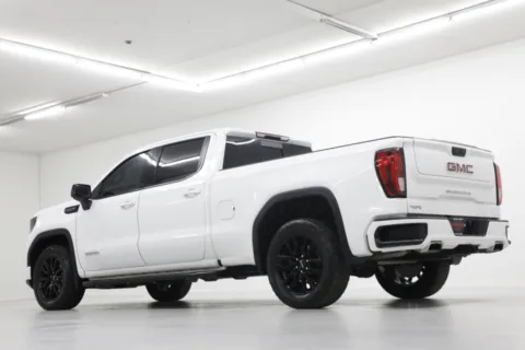 More photos of 2023 GMC Sierra 1500 Elevation at Jim Falk Motors, MO