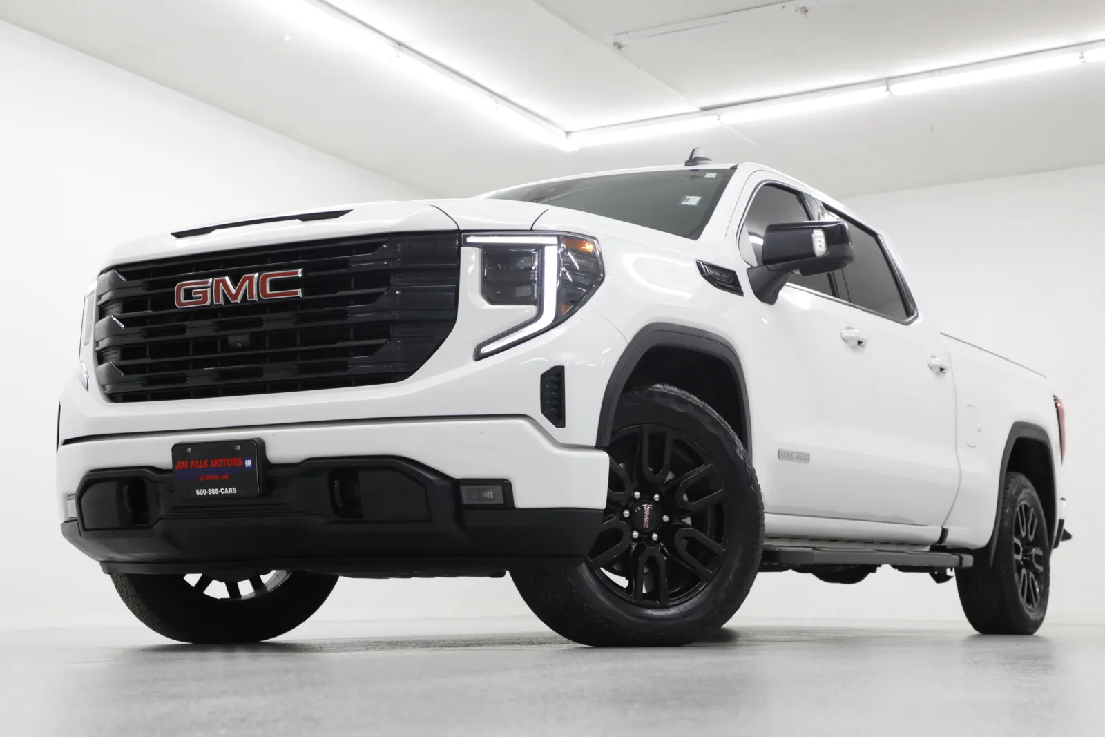2023 GMC Sierra Base's photo
