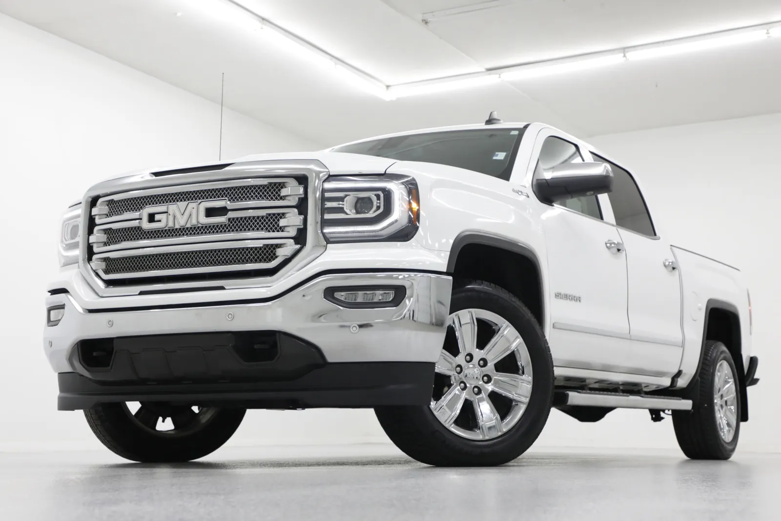 White 2018 GMC Sierra 1500 SLT for sale in Clinton, MO