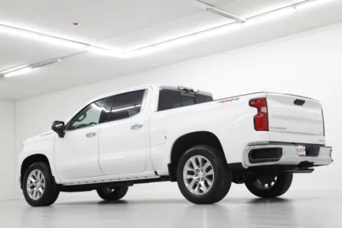 More photos of 2021 Chevrolet Silverado 1500 LTZ at Jim Falk Motors, MO