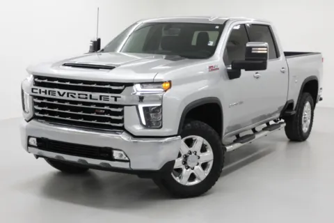 More photos of 2020 Chevrolet Silverado 2500HD LTZ at Jim Falk Motors, MO