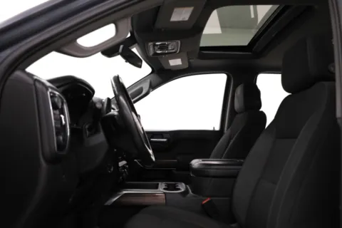 More photos of 2020 Chevrolet Silverado 1500 RST at Jim Falk Motors, MO