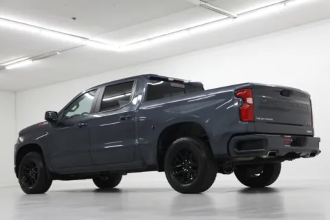 More photos of 2020 Chevrolet Silverado 1500 RST at Jim Falk Motors, MO