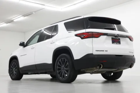 More photos of 2023 Chevrolet Traverse RS at Jim Falk Motors, MO