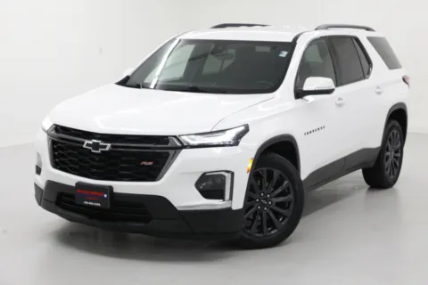 White 2023 Chevrolet Traverse RS for sale in Clinton, MO
