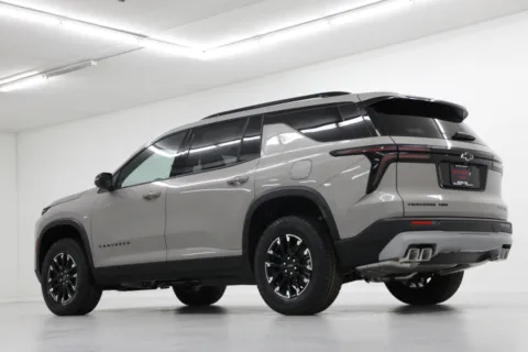 More photos of 2026 Chevrolet Traverse AWD Z71 at Jim Falk Motors, MO