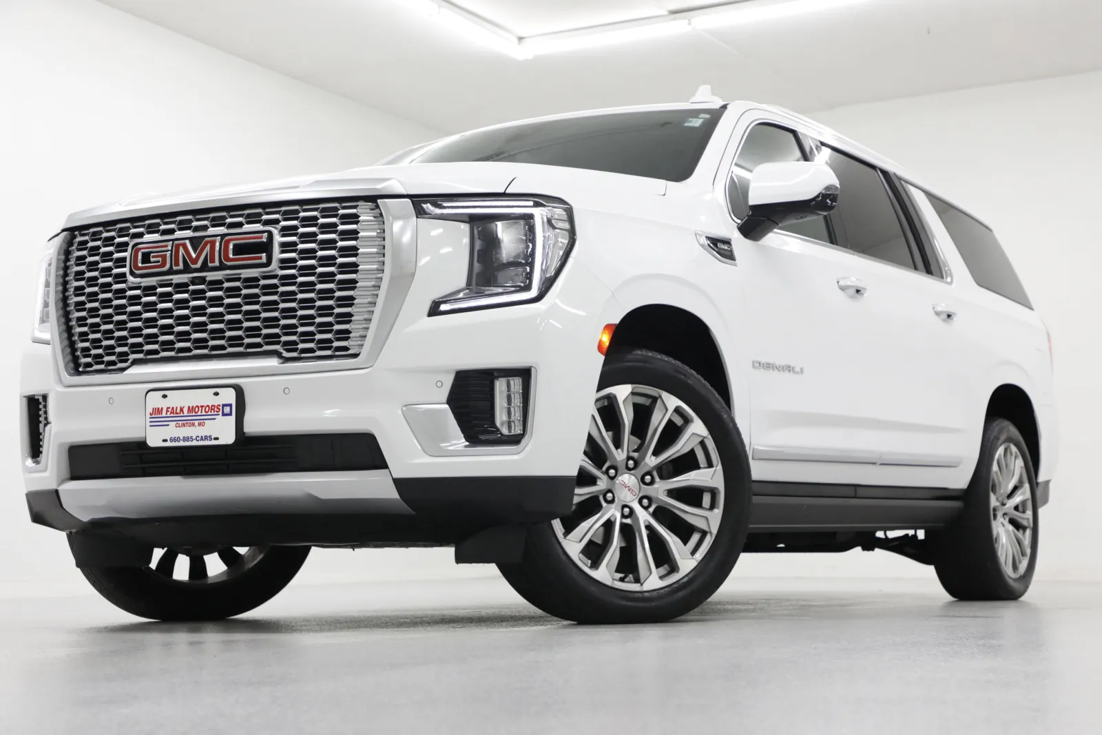 White 2021 GMC Yukon XL Denali for sale in Clinton, MO