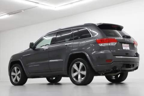 More photos of 2016 Jeep Grand Cherokee Overland at Jim Falk Motors, MO