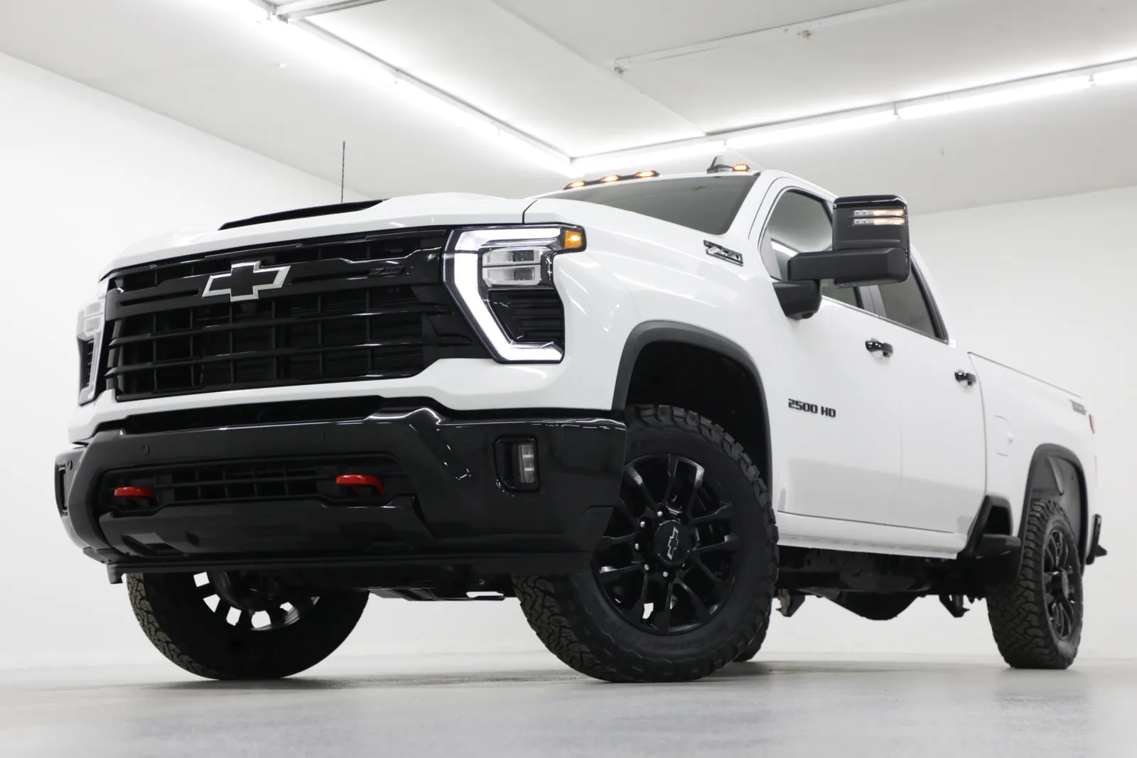 White 2026 Chevrolet Silverado 2500HD LT for sale in Clinton, MO