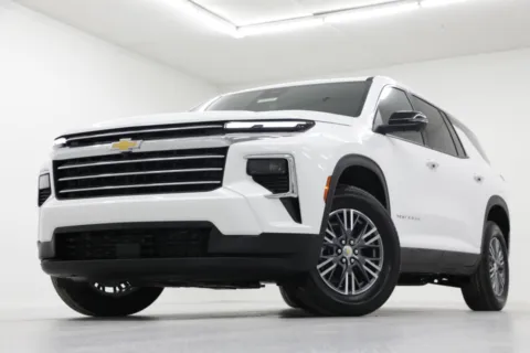 White 2026 Chevrolet Traverse AWD LT for sale in Clinton, MO